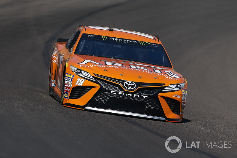 Daniel Suarez, Joe Gibbs Racing, Toyota Camry ARRIS
