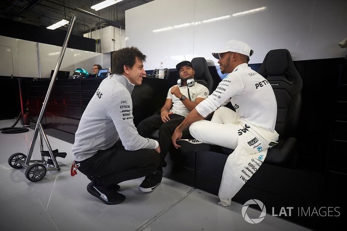 Toto Wolff, Lewis Hamilton y Nick Hamilton