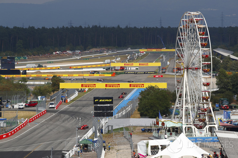 Start action, Sebastian Vettel, Ferrari SF71H, leads Valtteri Bottas, Mercedes AMG F1 W09, Kimi Raikkonen, Ferrari SF71H, Max Verstappen, Red Bull Racing RB14