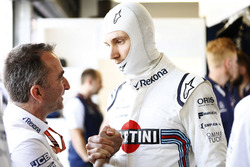 Sergey Sirotkin, Williams Racing, con Paddy Lowe, Williams Racing