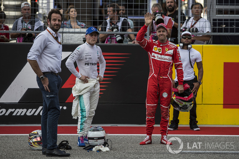 Valtteri Bottas, Mercedes AMG F1 and Sebastian Vettel, Ferrari Celebrate in Parc ferme