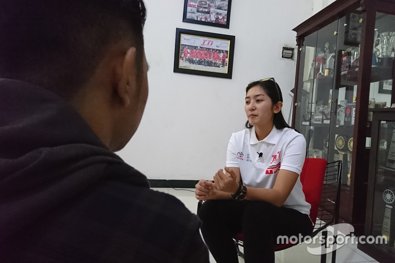 Alinka Hardianti, Toyota Team Indonesia, Derry Munikartono, Motorsport.com Indonesia