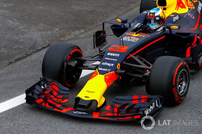 Dos años después, en 2017, se volvió a cambiar la normativa, debido a las Pirelli más anchas. 728 kg fue la cifra aquella temporada
