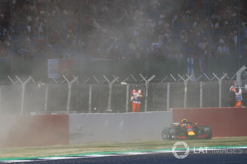 Accidente de Max Verstappen Red Bull Racing RB14