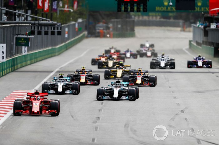 Sebastian Vettel, Ferrari SF71H, Lewis Hamilton, Mercedes AMG F1 W09, Valtteri Bottas, Mercedes AMG F1 W09, Daniel Ricciardo, Red Bull Racing RB14 Tag Heuer, Max Verstappen, Red Bull Racing RB14 Tag Heuer.