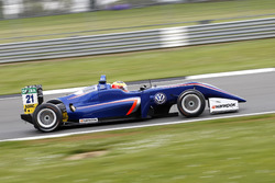 Джейк Денніс, Carlin, Dallara F317 - Volkswagen