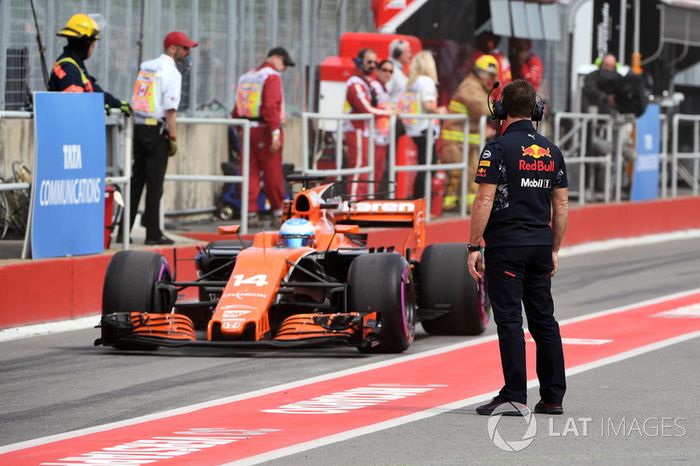 Mecánico de Red Bull Racing y Fernando Alonso, McLaren MCL32