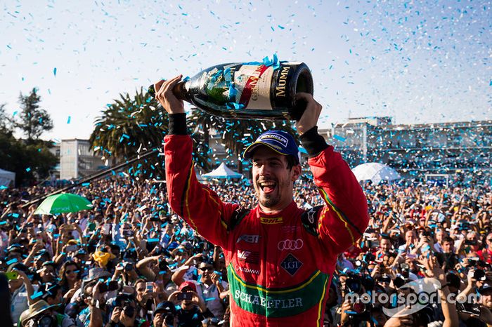 Podio: el ganador de la carrera, Lucas Di Grassi, ABT Schaeffler Audi Sport