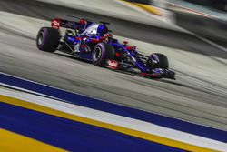 Данііл Квят, Scuderia Toro Rosso STR12