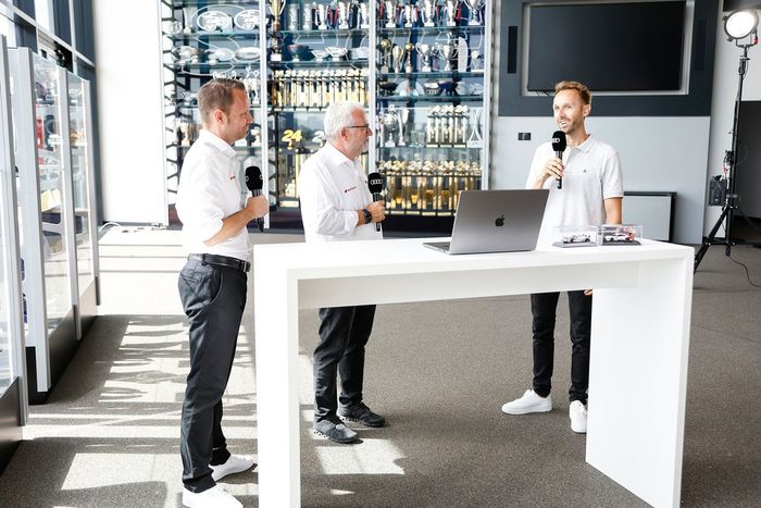 Rolf Michl, Chief Operating Officer Audi Sport racing, Stefan Moser, Head of Sports Com­mu­ni­ca­tions, René Rast