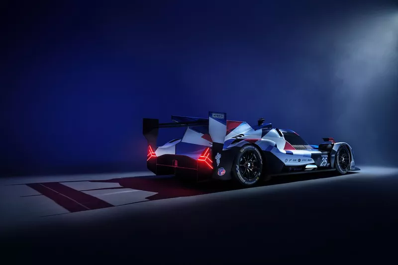 Livrea BMW M Hybrid V8 LMDh