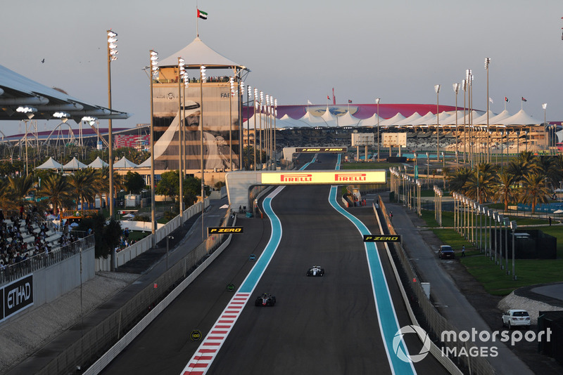 Kevin Magnussen, Haas F1 Team VF-18 and Charles Leclerc, Sauber C37