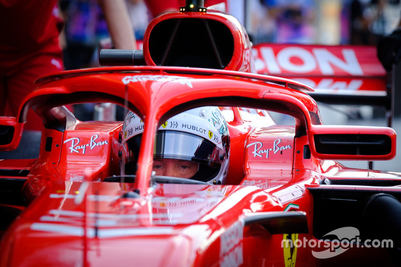 Sebastian Vettel, Ferrari SF71H, ai box