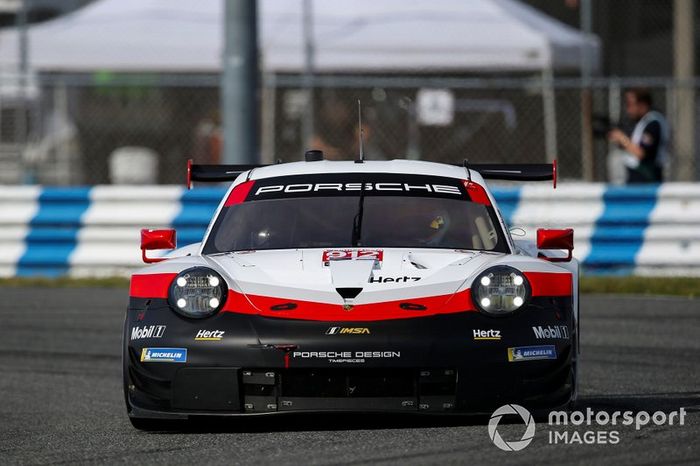 #912 Porsche GT Team Porsche 911 RSR, GTLM: Mathieu Jaminet, Earl Bamber