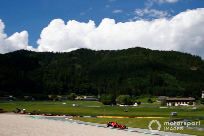 Carlos Sainz Jr., Ferrari SF21