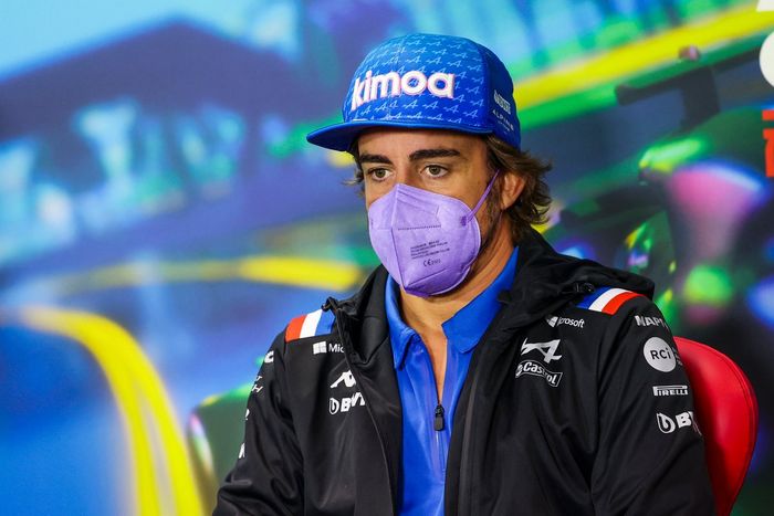 Fernando Alonso, Alpine F1 Team en la conferencia