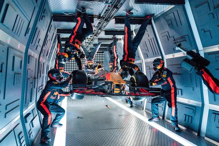 Red Bull Zero-G pit stop
