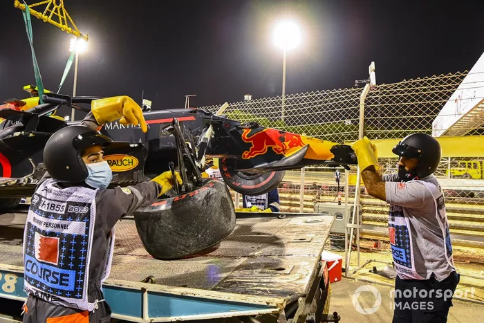Restos do carro de Alexander Albon