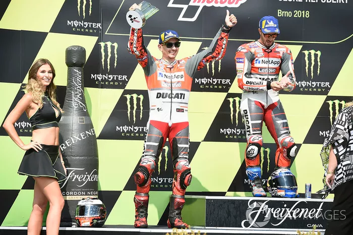 Podio: 1º Andrea Dovizioso, Ducati Team, 2º Jorge Lorenzo, Ducati Team