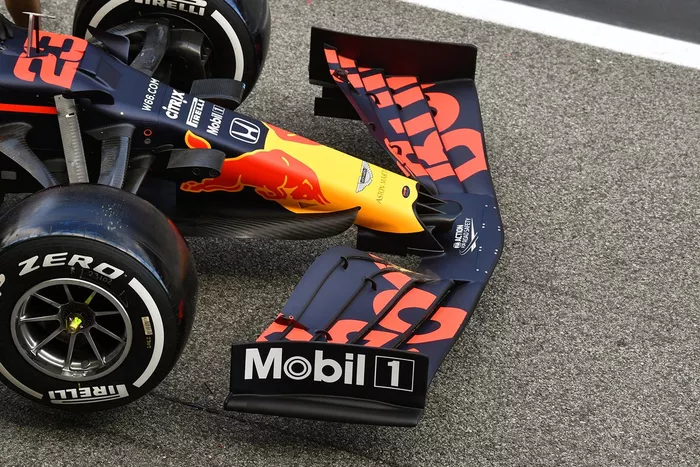 Detalle del alerón delantero del Red Bull Racing RB16