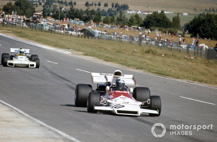 Jean-Pierre Beltoise, BRM P160B y Carlos Reutemann, Brabham BT34 Ford