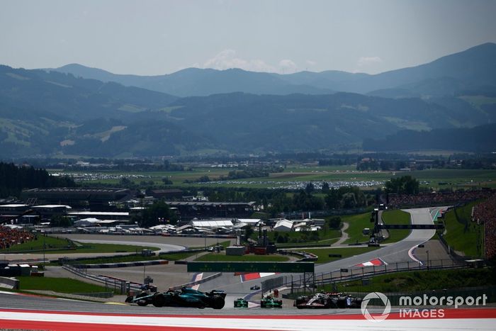 Lance Stroll, Aston Martin AMR24, Nico Hulkenberg, Haas VF-24, Logan Sargeant, Williams FW46