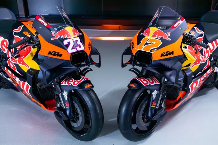 Enea Bastianini, Maverick Viñales, Red Bull KTM Tech3, bikes