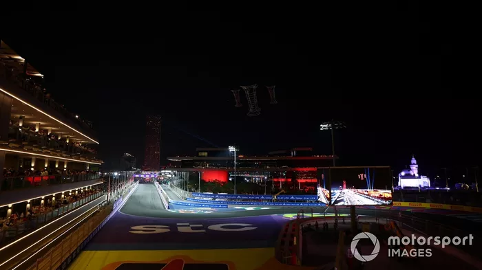 Espectáculo de drones en el cielo antes del Gran Premio de F1 de Arabia Saudí 