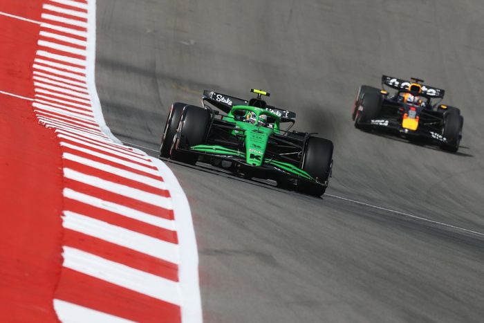 Max Verstappen, Red Bull Racing, Gabriel Bortoleto, Sauber