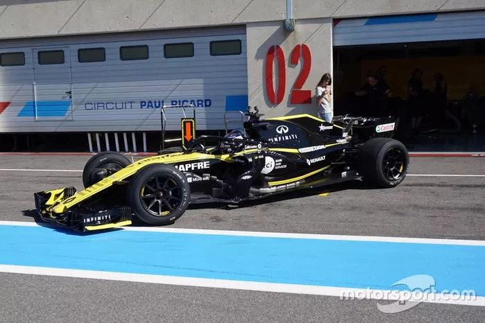 Sergey Sirotkin, Renault F1 Team com pneus de 18 polegadas