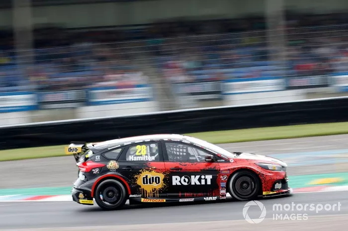 Nic Hamilton em ação