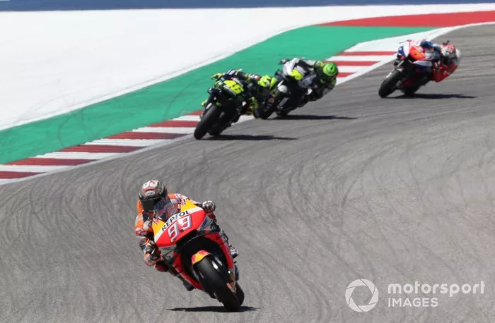 A MotoGP também enfrenta dúvidas sobre o GP das Américas, que deveria ser a etapa inaugural da temporada. A cidade de Austin declarou estado de emergência pelo coronavírus, o que pode levar a uma proibição de eventos de grande porte, como a MotoGP