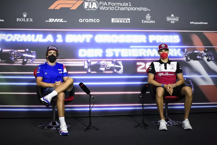 Fernando Alonso, Alpine F1, Antonio Giovinazzi, Alfa Romeo Racing en la conferencia de prensa