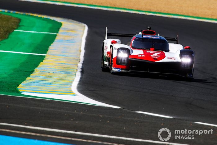 #7 Toyota Gazoo Racing Toyota GR010 - Hybrid Hypercar de Mike Conway, Kamui Kobayashi, Jose Maria Lopez 