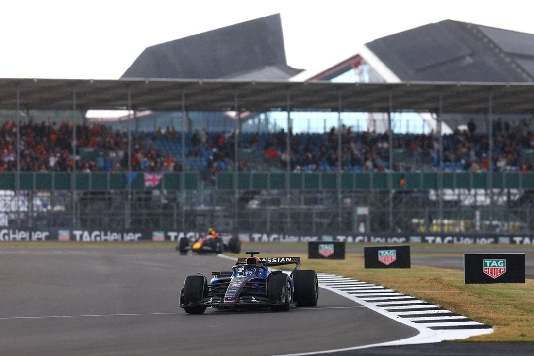 Yuki Tsunoda, Red Bull Racing Team, Alexander Albon, Williams