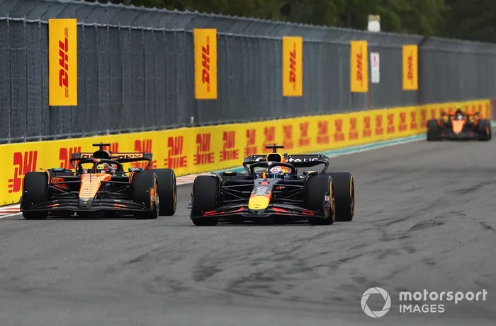 Oscar Piastri, McLaren, Max Verstappen, Red Bull Racing