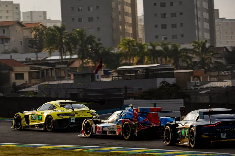 #60 Iron Lynx Mercedes-AMG LMGT3 : Andrew Gilbert, Lorcan Hanafin, Fran Rueda