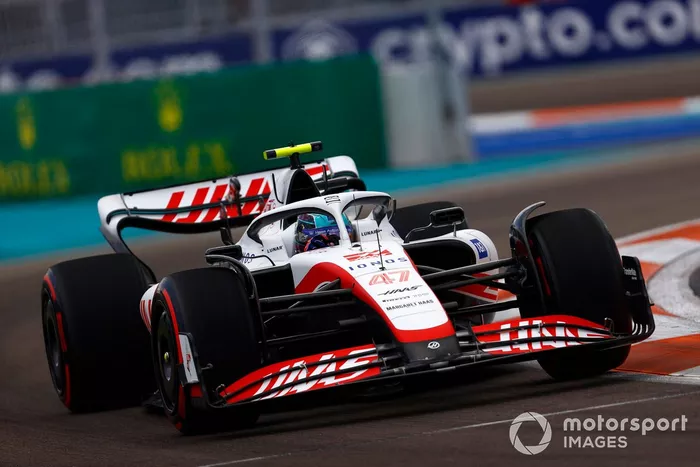 Mick Schumacher, Haas VF-22