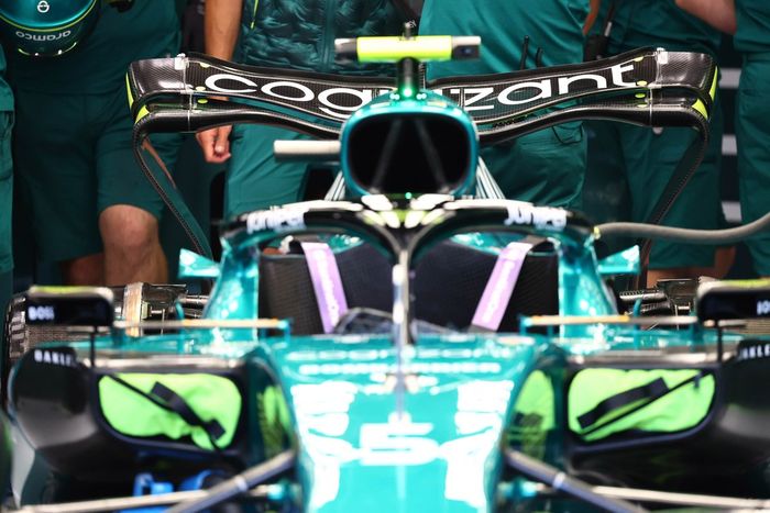 Detalle del alerón trasero del Aston Martin AMR22