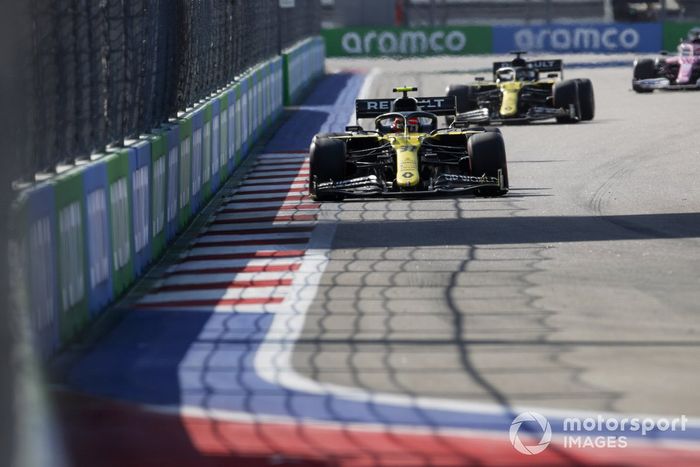 Esteban Ocon, Renault F1 Team R.S.20, Daniel Ricciardo, Renault F1 Team R.S.20