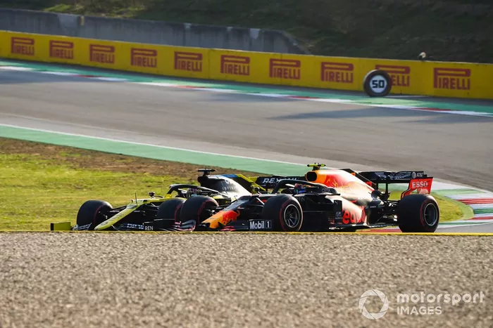 Daniel Ricciardo, Renault F1 Team R.S.20, Alex Albon, Red Bull Racing RB16