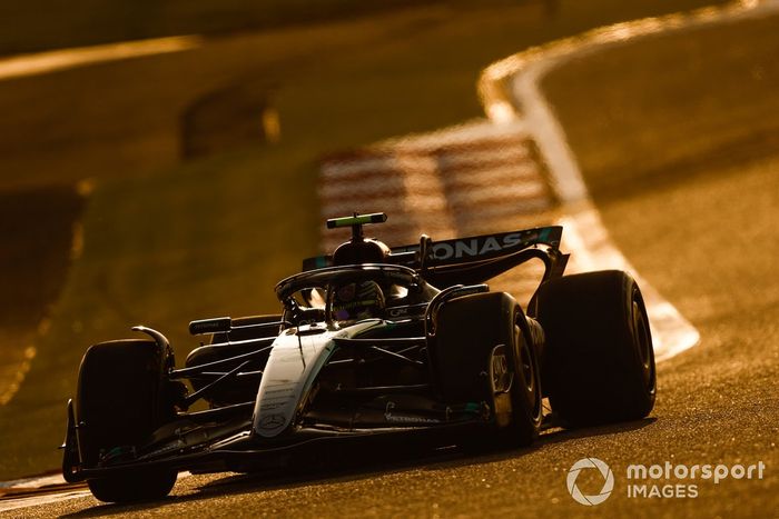 Lewis Hamilton, Mercedes F1 W15