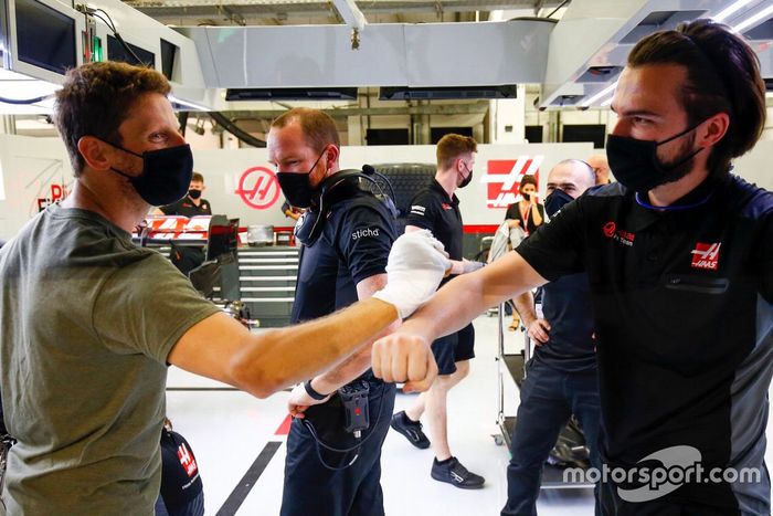 Romain Grosjean, Haas F1 regresa al garaje después de su accidente