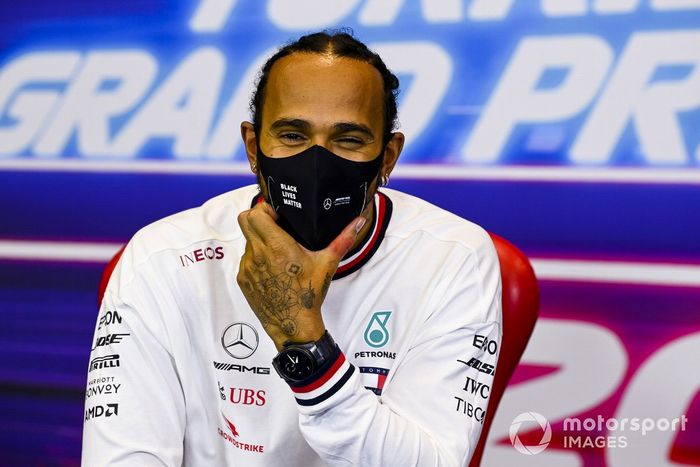 Campeón Lewis Hamilton, Mercedes-AMG F1 en la conferencia