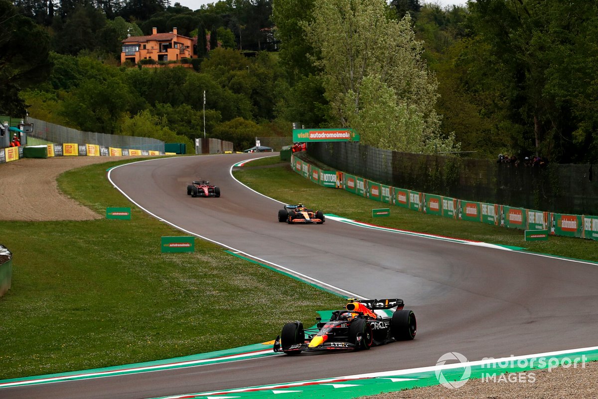 Emilia Romagna Grand Prix'si hafta sonuna dair bazı ilginç istatistikler 1 Formula 1 Haberleri - F1 Puan Durumu Sergio Perez, Red Bull Racing RB18, Lando Norris, McLaren MCL36, Charles Leclerc, Ferrari F1-75