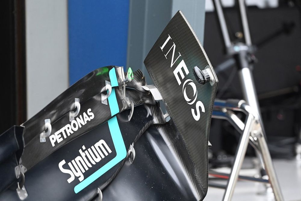 Alerón delantero del Mercedes F1 W14