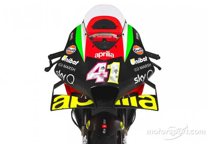 Pasa las flechas para ver los detalles de la nueva Aprilia 