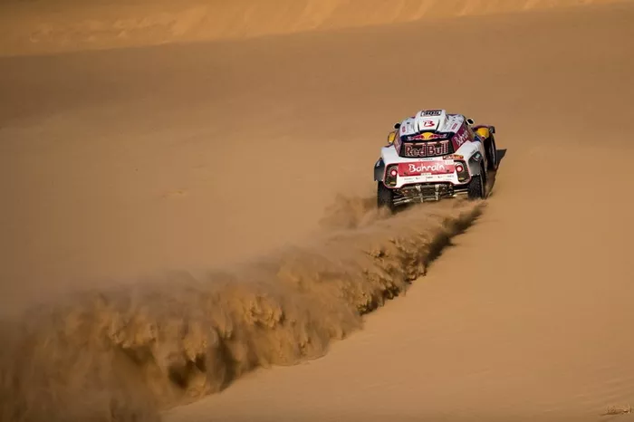 #305 JCW X-Raid Team: Carlos Sainz, Lucas Cruz