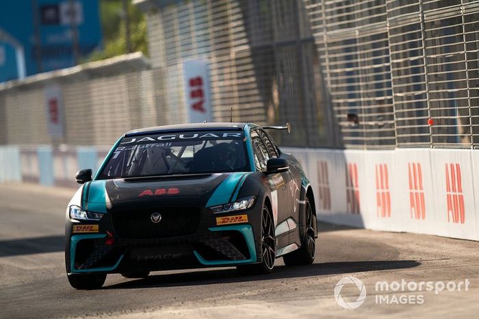 Reema Juffali, Jaguar VIP car