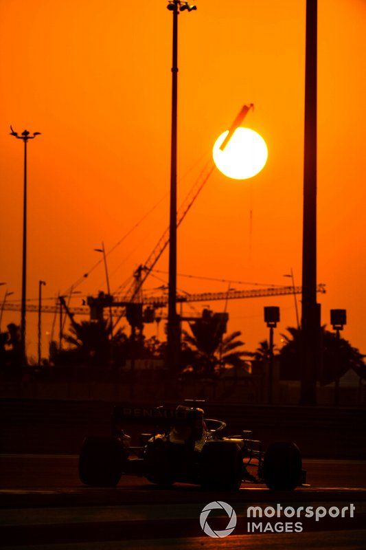 Esteban Ocon, Renault F1 Team R.S. 19 